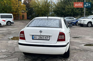 Лифтбек Skoda Octavia 2002 в 