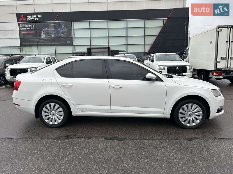 Лифтбек Skoda Octavia 2018 в Киеве