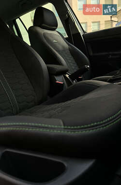 Універсал Skoda Octavia 2010 в  фото 16 Універсал Skoda Octavia 2010 в