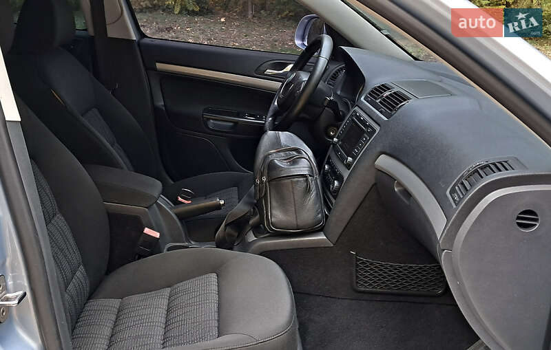 Универсал Skoda Octavia 2010 в Желтых Водах