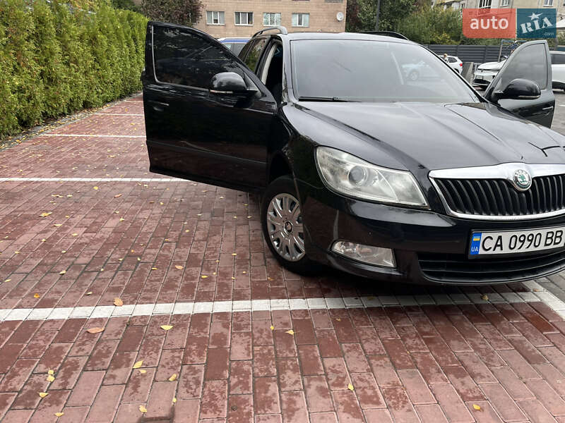 Универсал Skoda Octavia 2012 в 