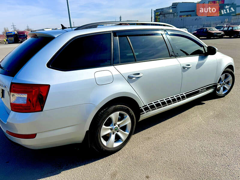Універсал Skoda Octavia 2015 в Дніпрі фото 11 Універсал Skoda Octavia 2015 в Дніпрі