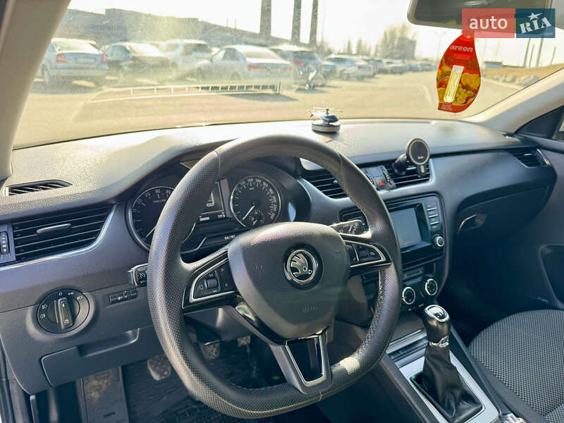 Універсал Skoda Octavia 2015 в Дніпрі фото 17 Універсал Skoda Octavia 2015 в Дніпрі