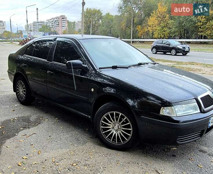 Лифтбек Skoda Octavia 2006 в Запорожье