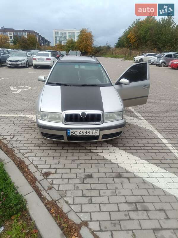 Универсал Skoda Octavia 2001 в  фото Универсал Skoda Octavia 2001 в