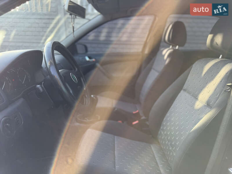 Лифтбек Skoda Octavia 2005 в Запорожье
