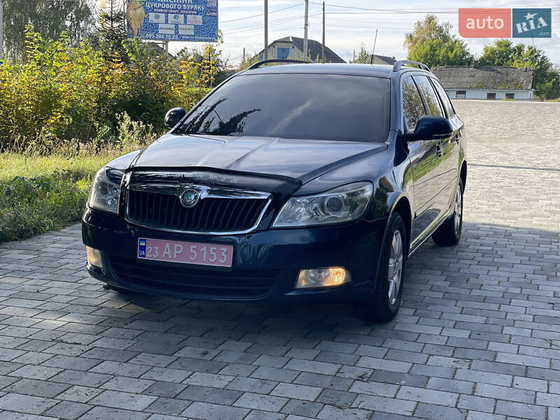 Универсал Skoda Octavia 2011 в Староконстантинове
