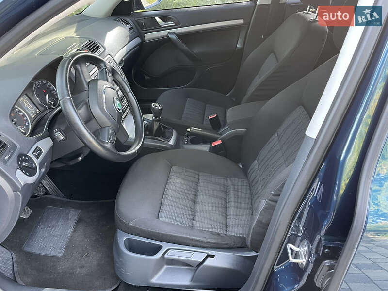 Универсал Skoda Octavia 2011 в Староконстантинове