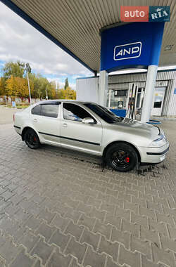 Лифтбек Skoda Octavia 2006 в 