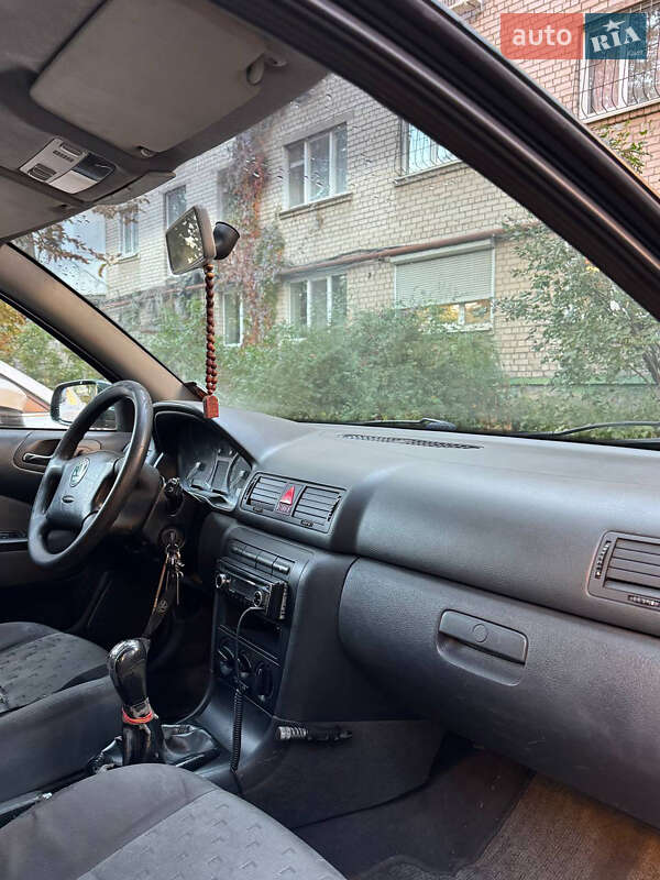 Лифтбек Skoda Octavia 2003 в Днепре