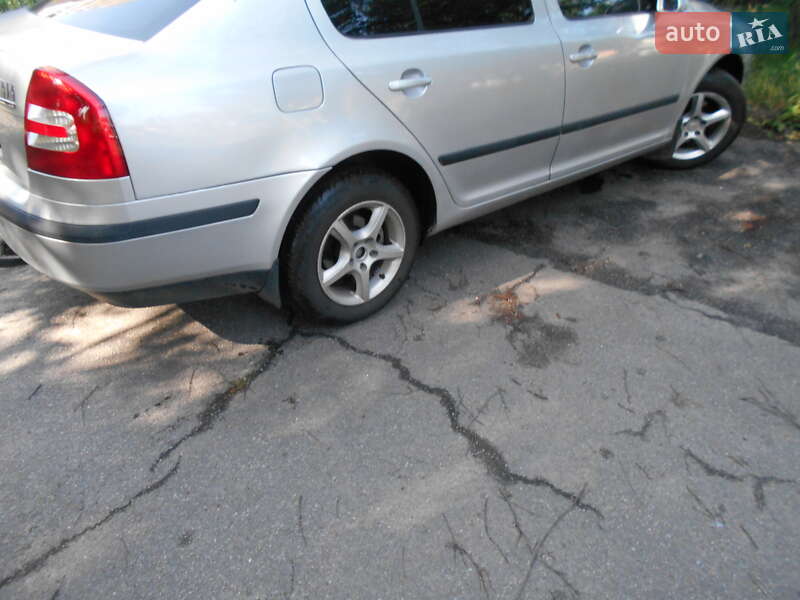 Лифтбек Skoda Octavia 2006 в Кропивницком