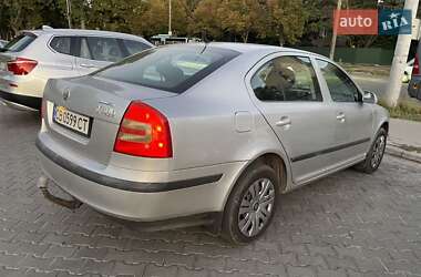 Лифтбек Skoda Octavia 2004 в 
