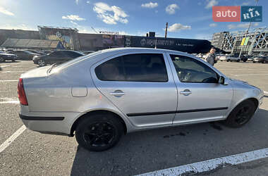 Ліфтбек Skoda Octavia 2004 в Києві