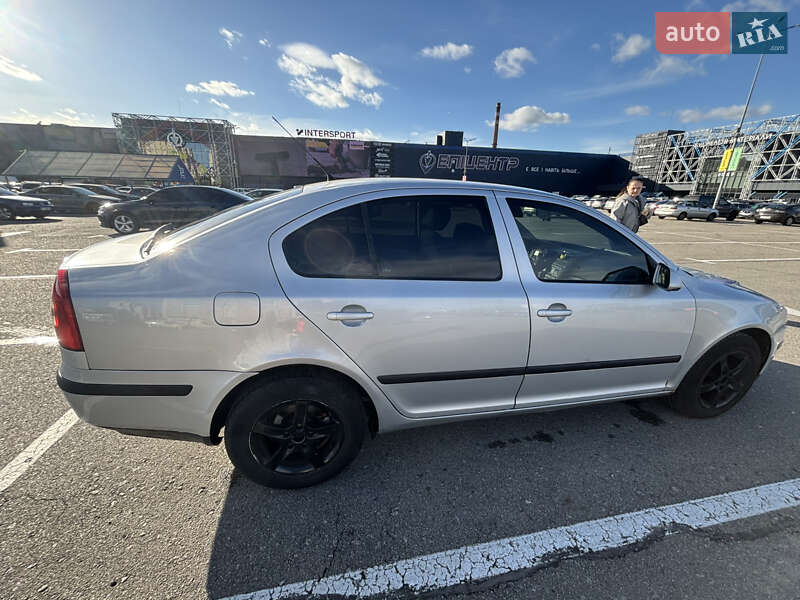 Лифтбек Skoda Octavia 2004 в Киеве