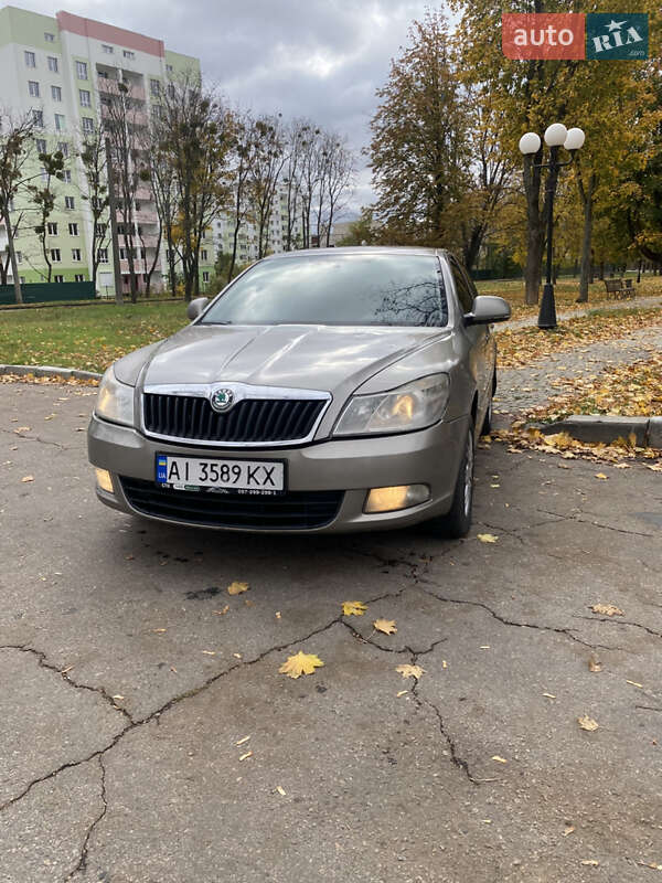 Лифтбек Skoda Octavia 2012 в 