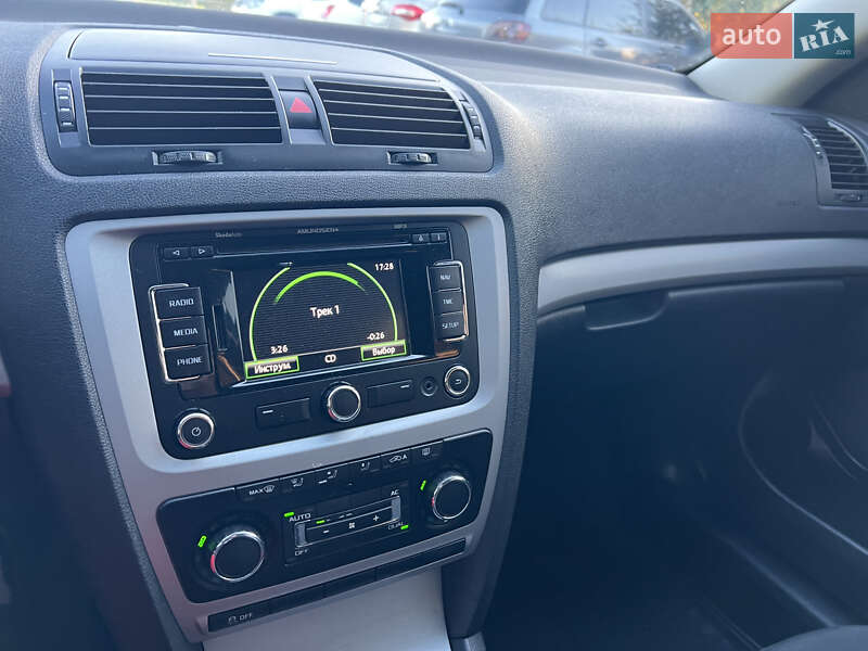 Универсал Skoda Octavia 2012 в Дунаевцах
