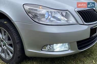 Ліфтбек Skoda Octavia 2010 в 
