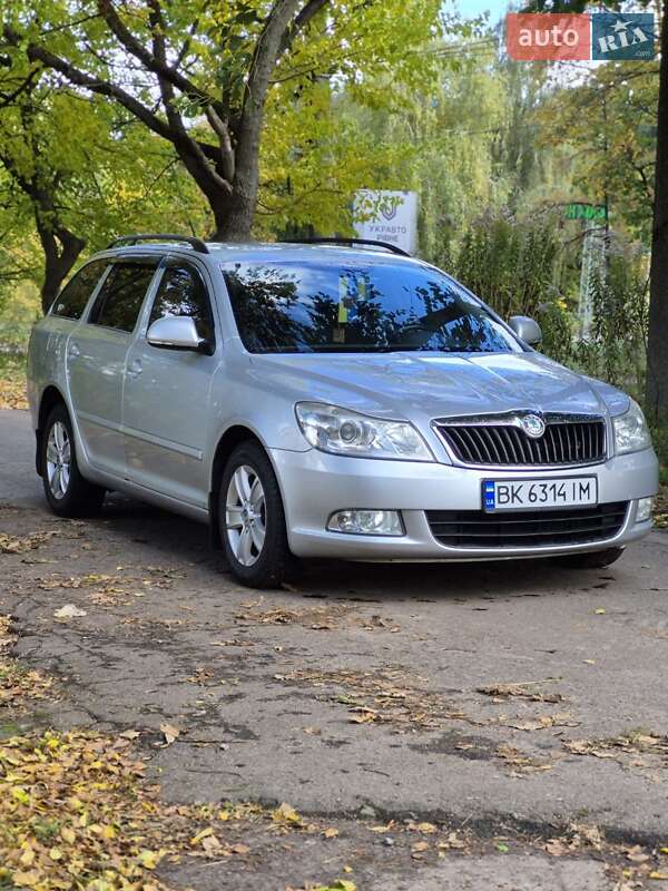 Универсал Skoda Octavia 2010 в 