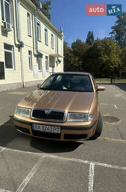 Лифтбек Skoda Octavia 2001 в 
