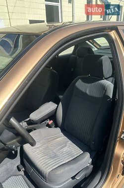 Лифтбек Skoda Octavia 2001 в 