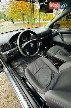 Лифтбек Skoda Octavia 2001 в 