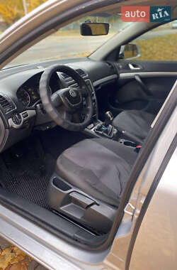 Лифтбек Skoda Octavia 2010 в 