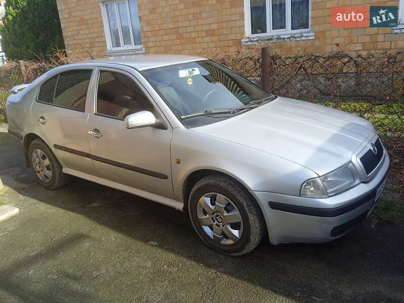 Лифтбек Skoda Octavia 2001 в Заречном