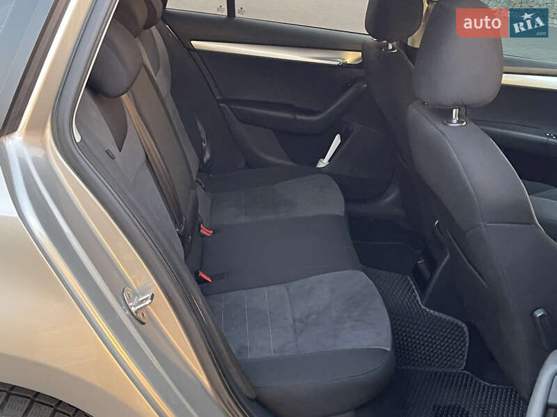 Универсал Skoda Octavia 2015 в Мукачево