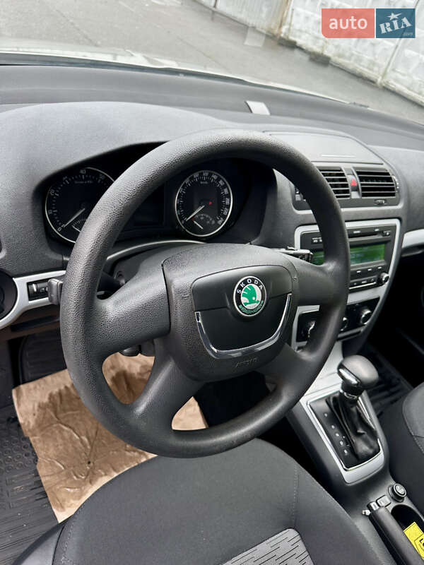 Лифтбек Skoda Octavia 2010 в Киеве