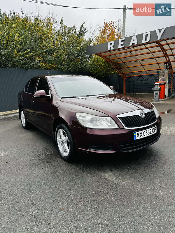 Лифтбек Skoda Octavia 2010 в 