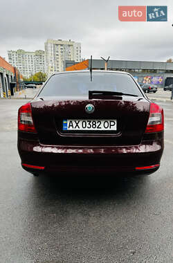 Лифтбек Skoda Octavia 2010 в 