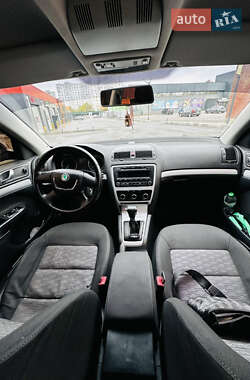 Лифтбек Skoda Octavia 2010 в 