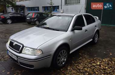 Лифтбек Skoda Octavia 2003 в 