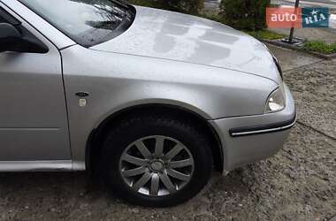 Лифтбек Skoda Octavia 2003 в 