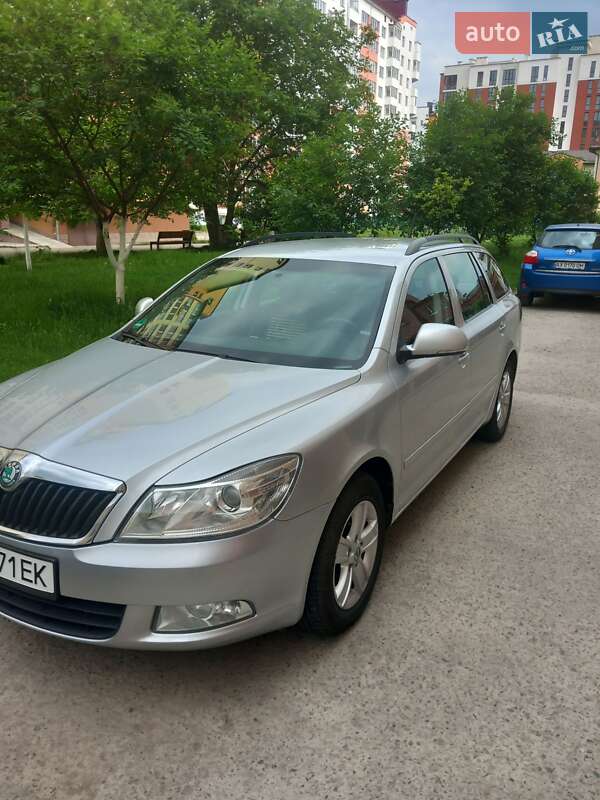 Универсал Skoda Octavia 2011 в Ивано-Франковске