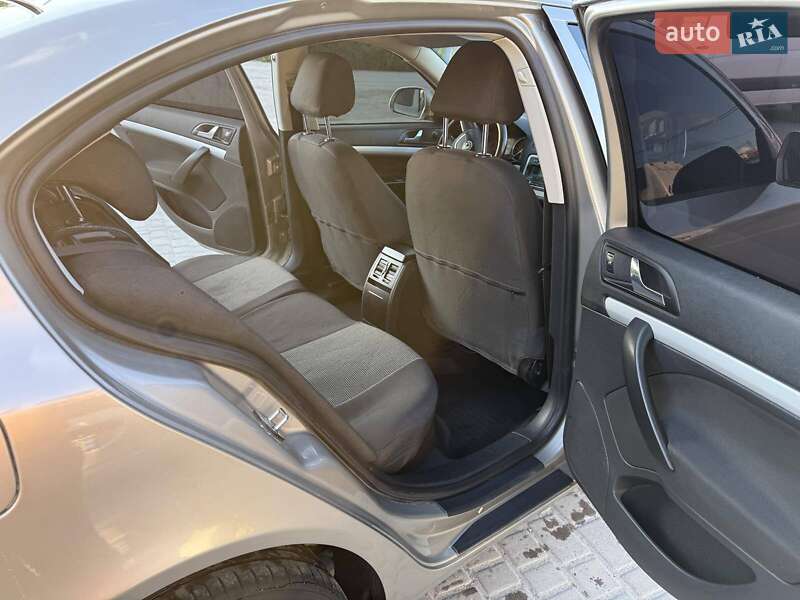 Лифтбек Skoda Octavia 2009 в Тернополе