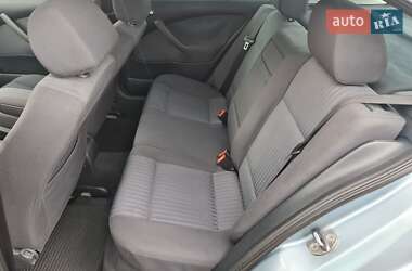 Лифтбек Skoda Octavia 2004 в 