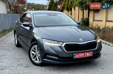 Лифтбек Skoda Octavia 2022 в Ужгороде