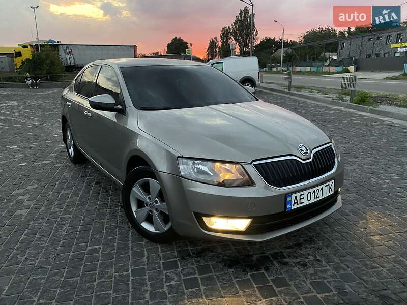 Лифтбек Skoda Octavia 2013 в 