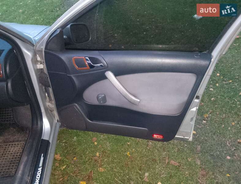 Ліфтбек Skoda Octavia 2001 в Стрию