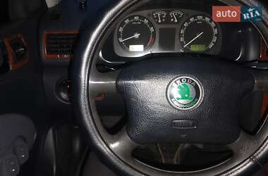 Ліфтбек Skoda Octavia 2001 в  фото 9 Ліфтбек Skoda Octavia 2001 в