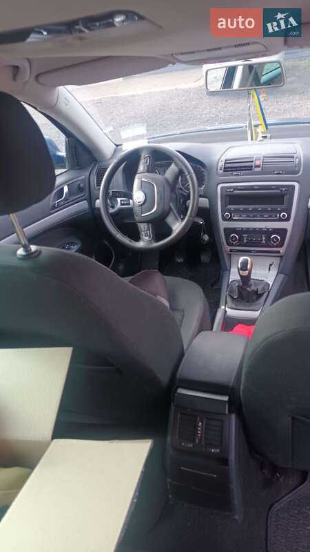 Універсал Skoda Octavia 2012 в Маневичах