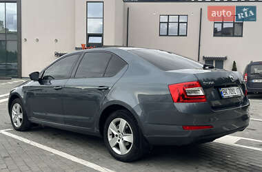 Лифтбек Skoda Octavia 2016 в 