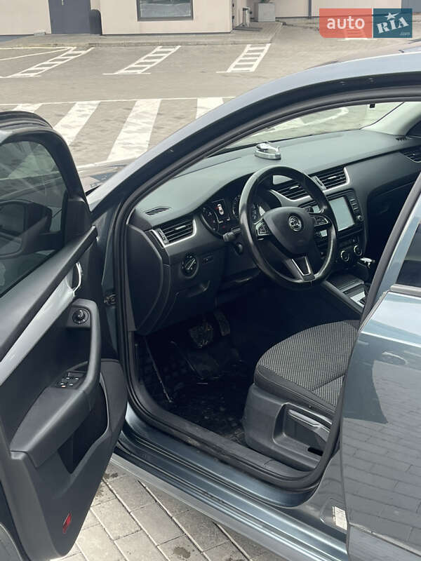 Лифтбек Skoda Octavia 2016 в Ровно