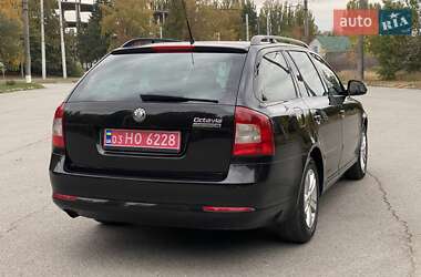 Универсал Skoda Octavia 2010 в 