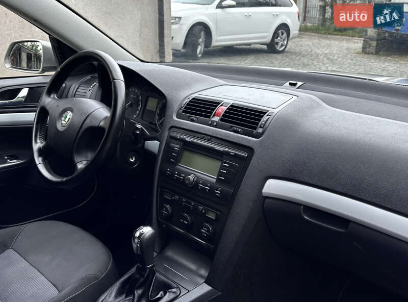 Універсал Skoda Octavia 2008 в Дніпрі