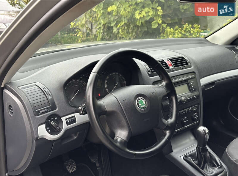Універсал Skoda Octavia 2008 в Дніпрі
