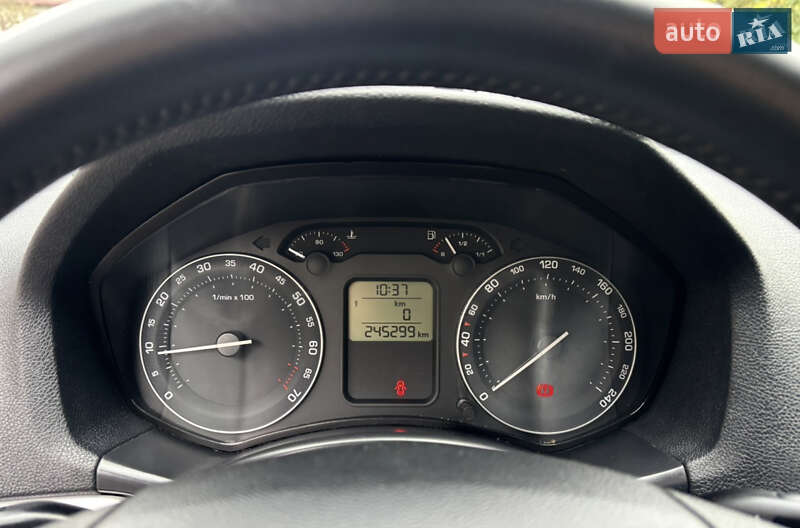 Універсал Skoda Octavia 2008 в Дніпрі