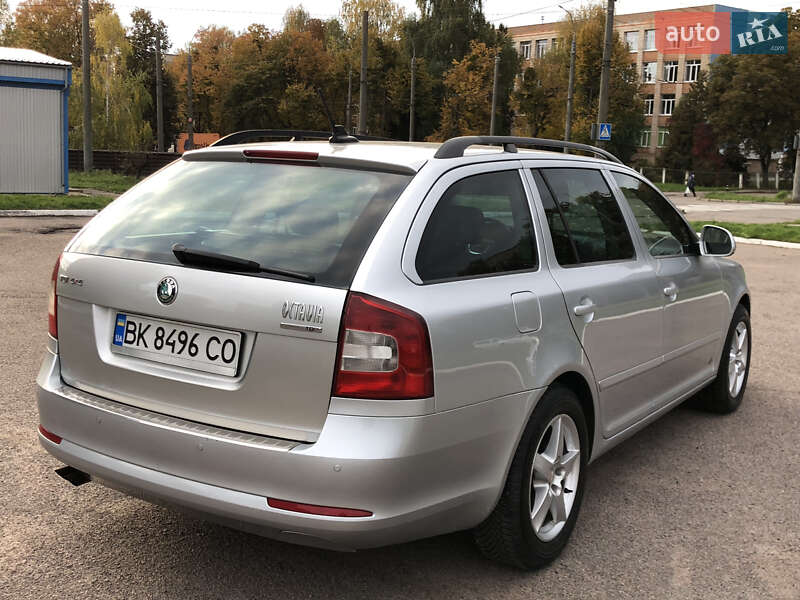 Универсал Skoda Octavia 2012 в Ровно