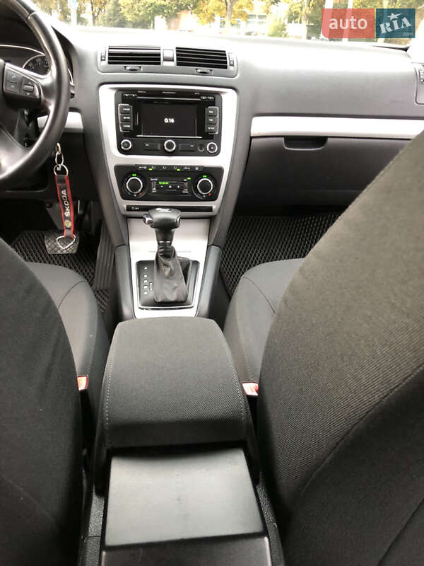 Универсал Skoda Octavia 2012 в Ровно